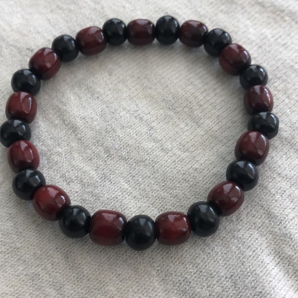 BUDDHIST RED SANDALWOOD MALA BRACELET - Picture 3 of 4